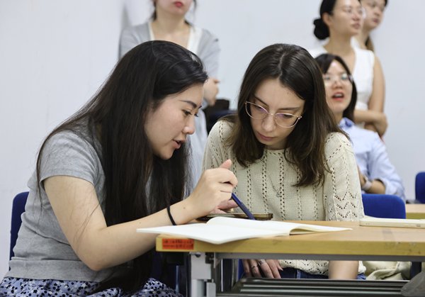 让平淡生涯好意思起来｜全龄好意思育绘就申城文化新图景